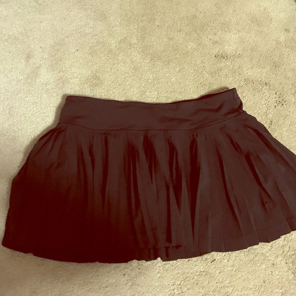 Lulu lemon black pleated skirt